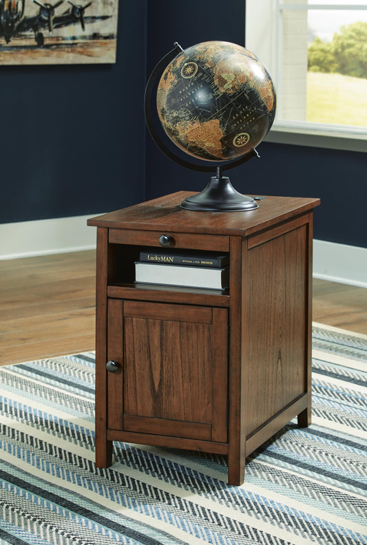 Mesa auxiliar con silla Treytown