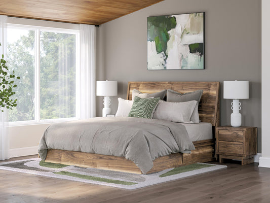 Chirason King Panel Bed with Storage