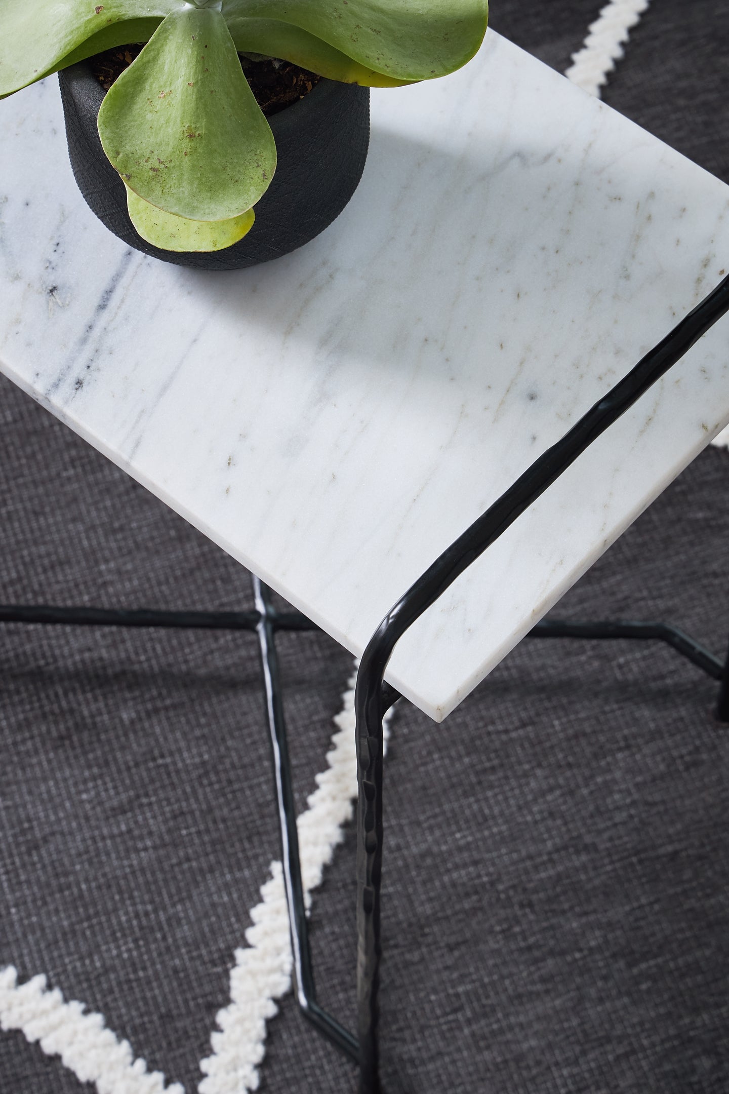 Mesa auxiliar Ashber