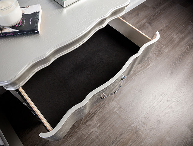 Melodi Parc - Chest