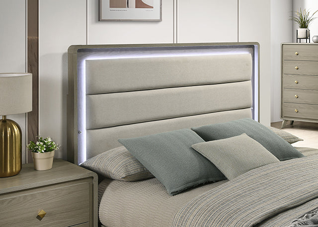Rainier - 5 Pc Queen Bedroom Set (Upholstered HB)