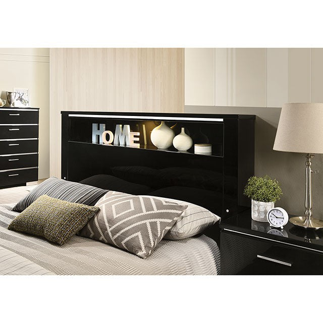 Carlie - 5 Pc Queen Bedroom Set