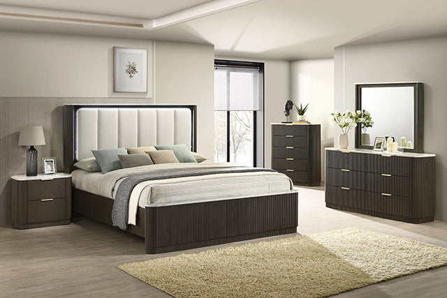 Lantrisant - Queen Bed