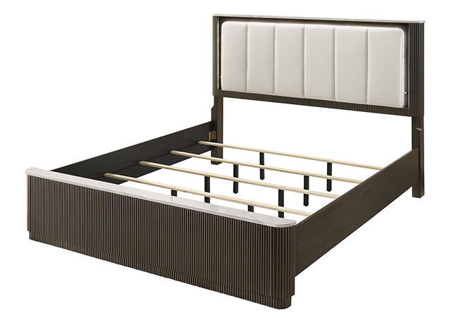 Lantrisant - Queen Bed