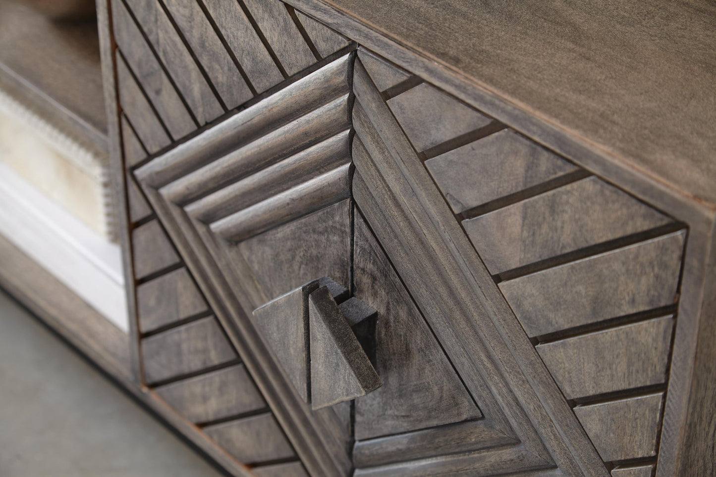 Gabinete con acento Treybrook