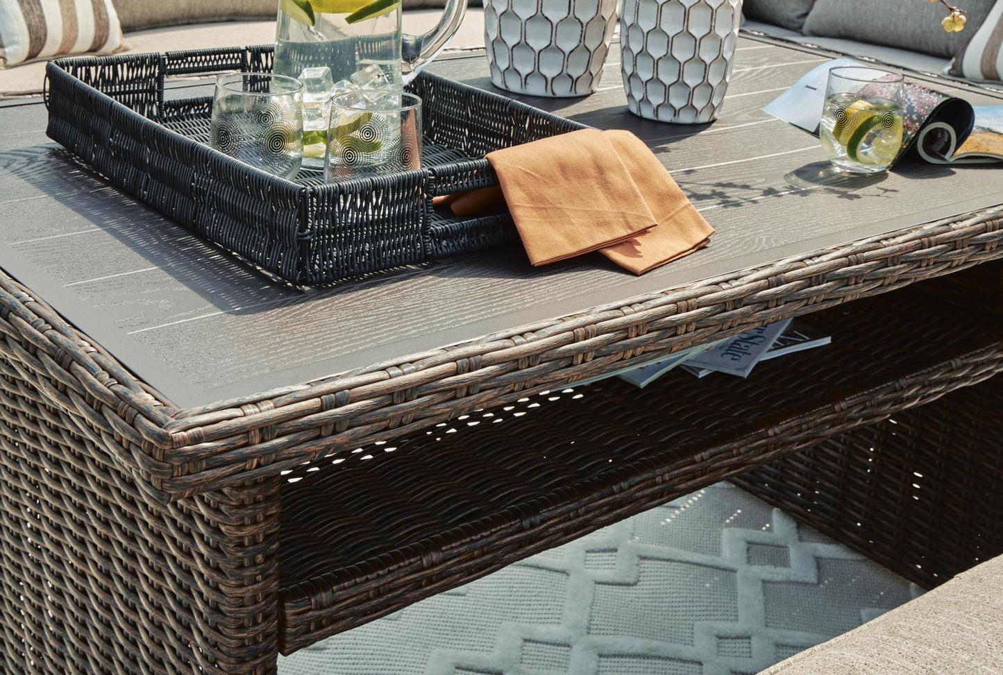 Mesa multiusos RECT de Brook Ranch