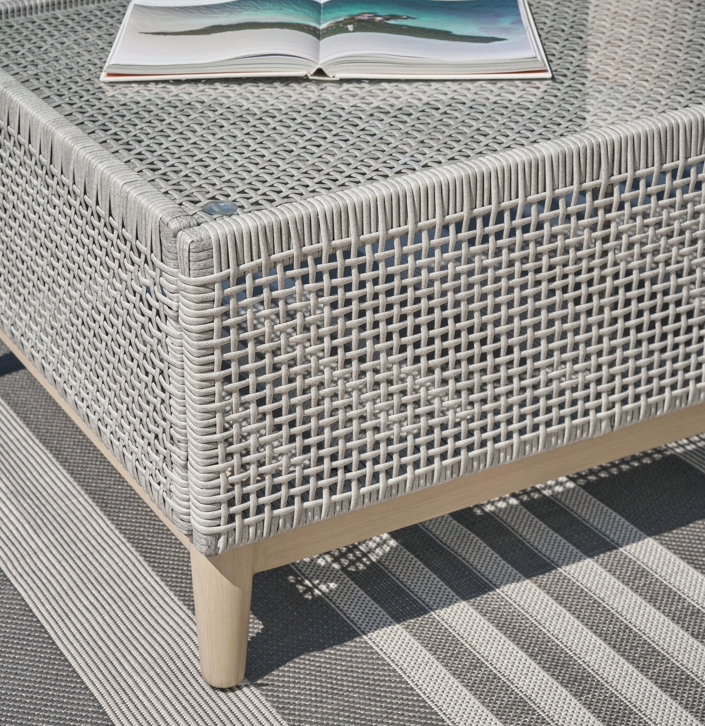 Mesa de cóctel rectangular Seton Creek