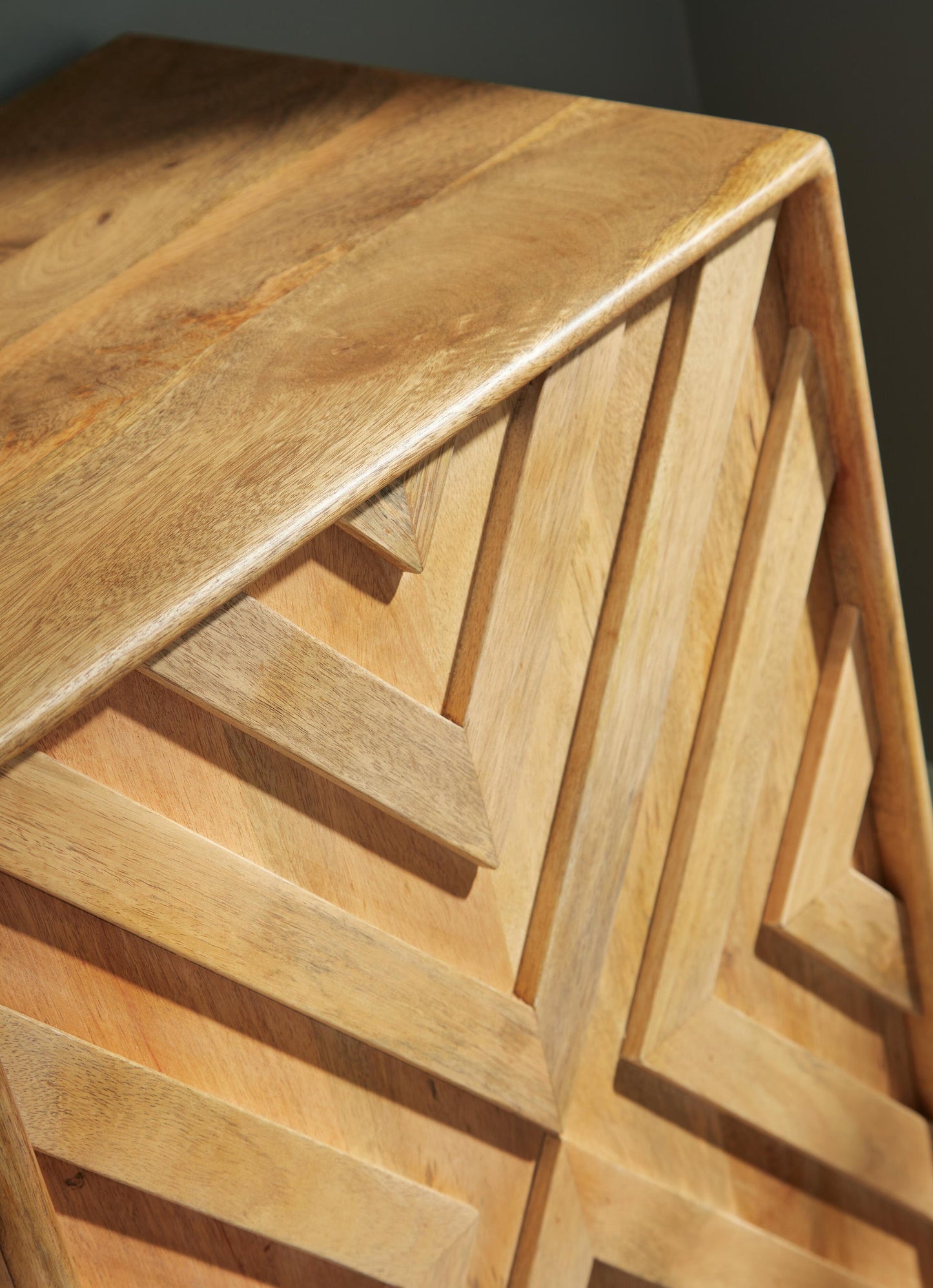 Gabinete con acento Cadewick