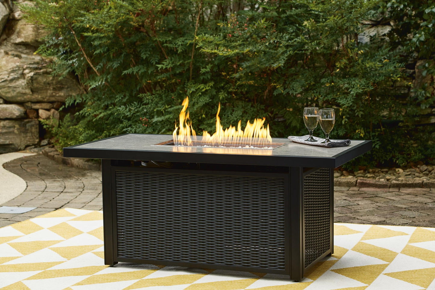 Mesa con fogón rectangular Beachcroft