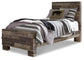 Cama doble con paneles y tocador con espejo Derekson