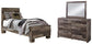 Cama doble con paneles y tocador con espejo Derekson