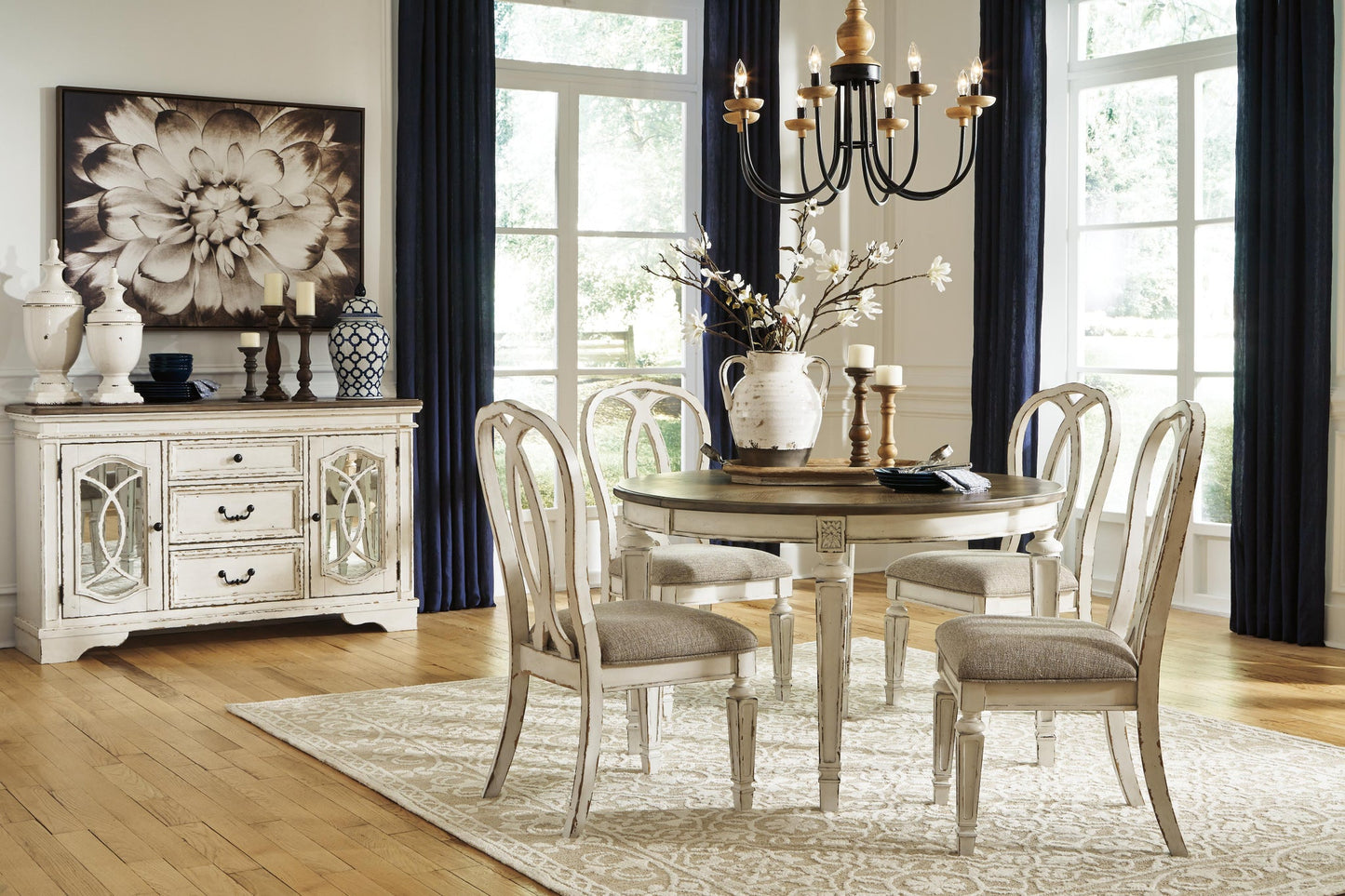 Mesa de comedor y 4 sillas Realyn