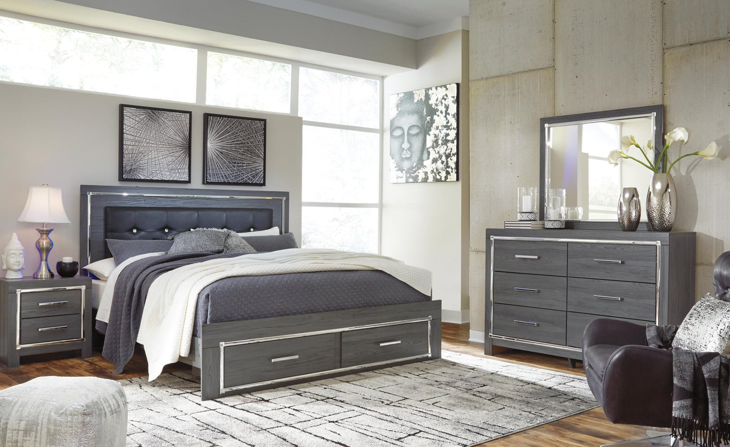 Cama King Lodanna con dos cajones de almacenamiento, tocador con espejo, cómoda y mesita de noche