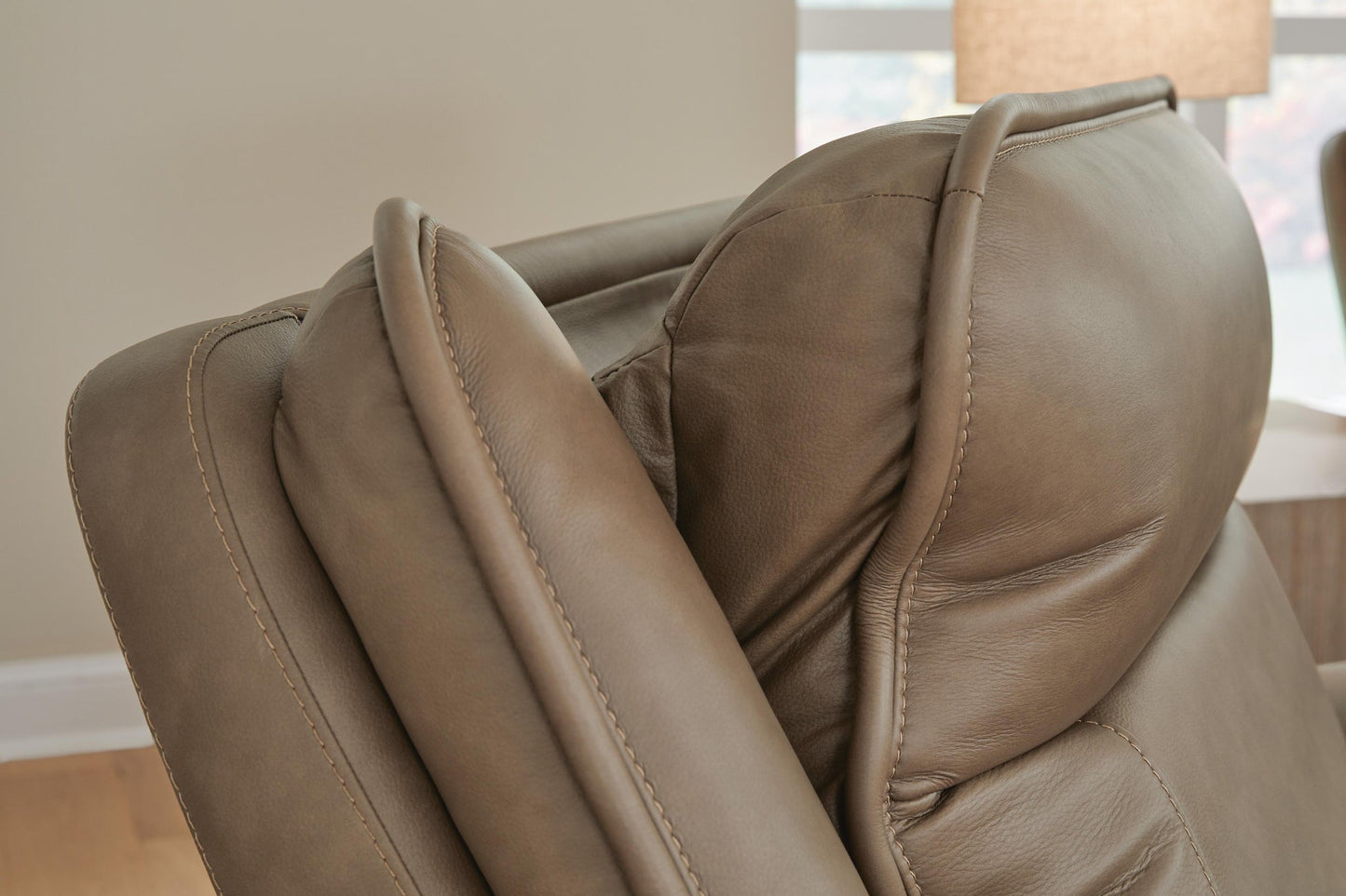 Glencroft PWR REC Loveseat/CON/ADJ HDRST