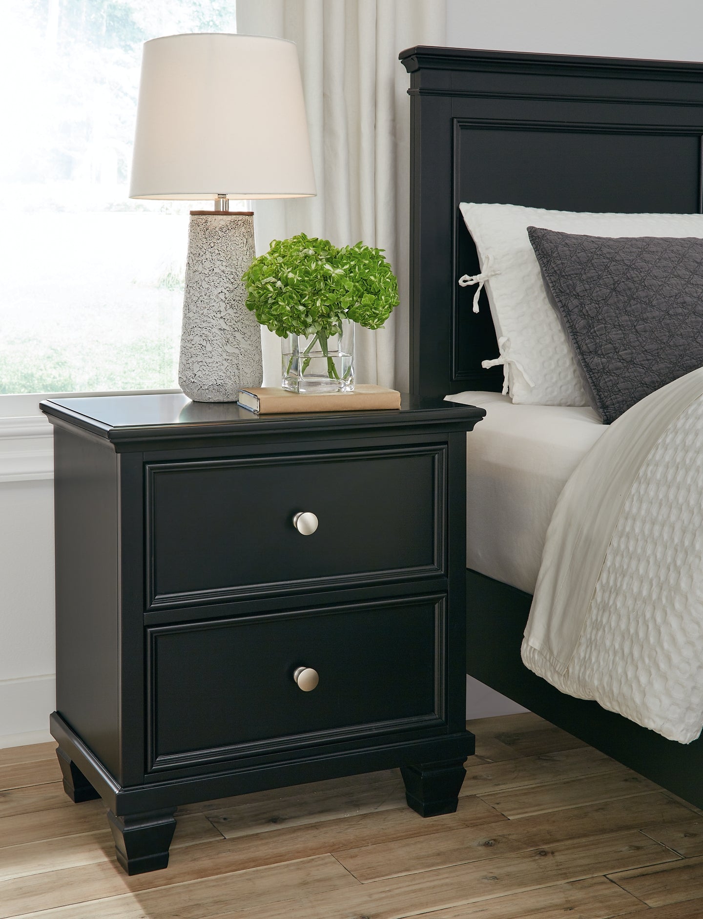 Lanolee Queen Panel Bed with Mirrored Dresser, Chest and Nightstand